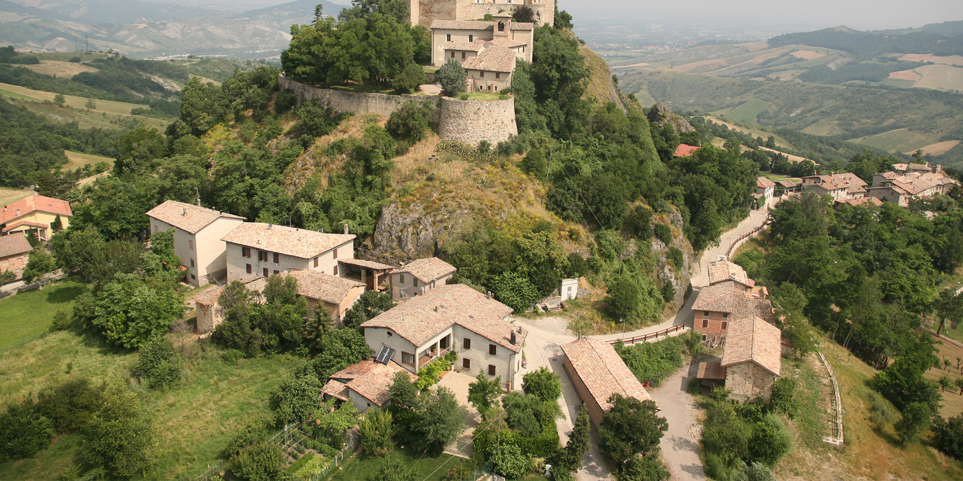 Borgo di Rossena, Binini Partners, Società di architettura e ingegneria